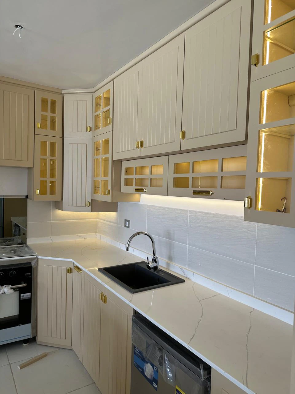 Il Monte Galala Kitchen thumbnail 6